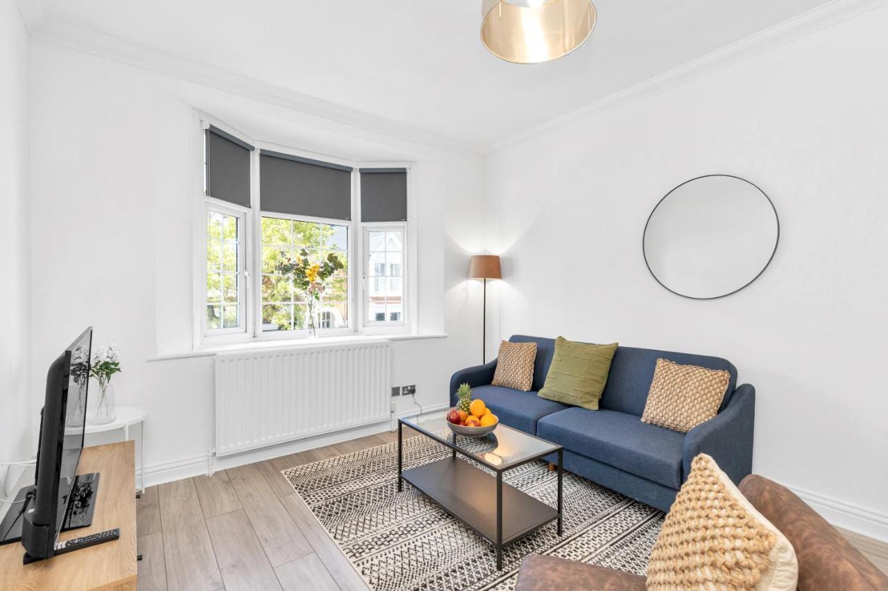 Modern Two Bedroom Apartment With Free Parking! Londra Esterno foto